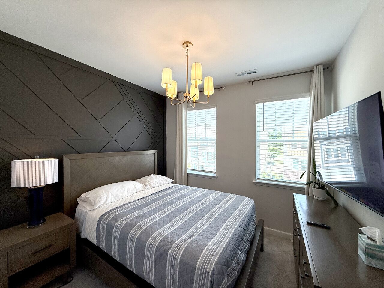 4 Schlafzimmer, Schreibtisch, Bügeleisen/Bügelbrett, Reisekinderbett