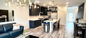 TPV - Antilia - Luxury w/Indoor Heated Pool & Gym