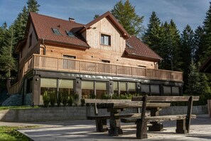 Front of property - Apartments Storzek (Hoce-Slivnica)