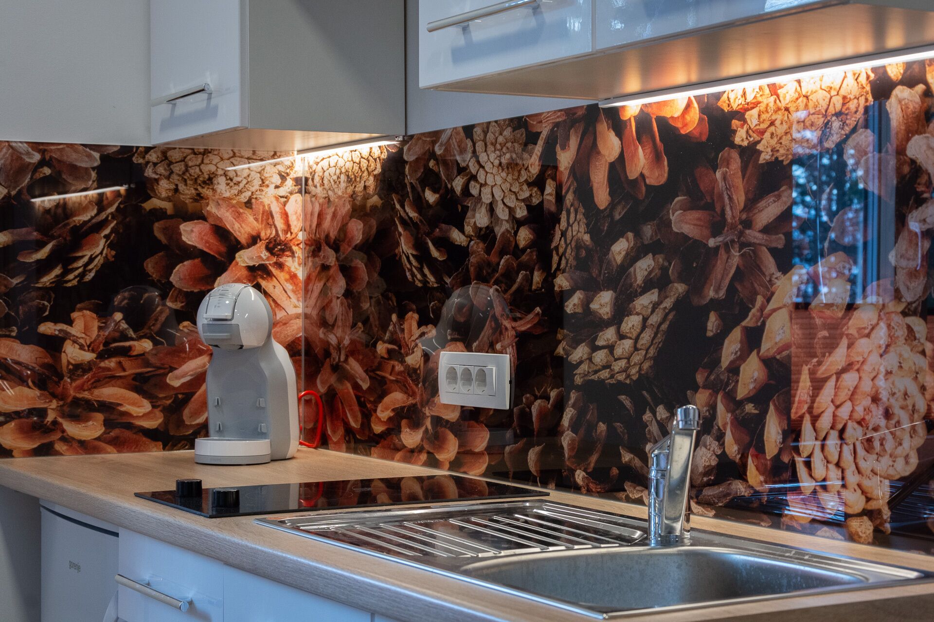 Comfort Apartment, 2 Bedrooms, Mountain View, Mountainside | Laptop workspace, free WiFi, bed sheets