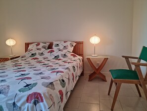 2 bedrooms, WiFi, bed sheets