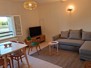 Smart TV - Mas Traditionnel, au Coeur D'un Domaine Viticole (Villeneuve-lès-Maguelone)