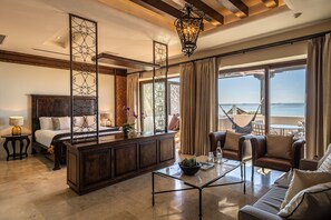 Master Ocean View Suite | Minibar, brankas, dan didekorasi berbeda-beda