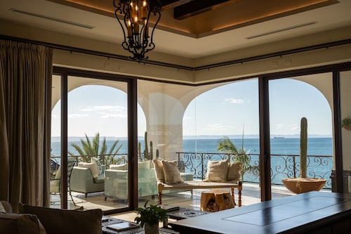  Orchid House Baja & Beach Club