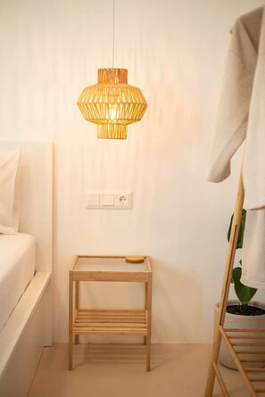 Interior - The Suite • Private Jacuzzi & Acropolis View (Athina)