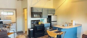 Modern Downtown Studio living! Walker’s paradise!