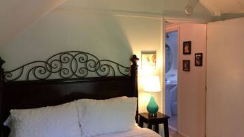 2 makuuhuonetta, silitysrauta/-lauta, vauvan matkasänky, ilmainen Wi-Fi