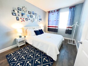 4 bedrooms, desk, iron/ironing board, free WiFi