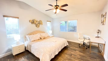 4 bedrooms, desk, iron/ironing board, free WiFi