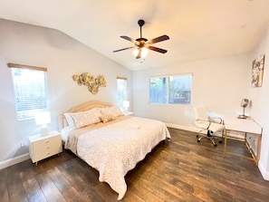 4 bedrooms, desk, iron/ironing board, free WiFi