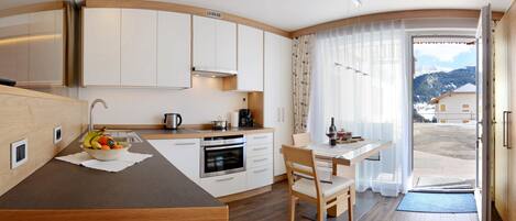 Fridge, oven, dishwasher, coffee/tea maker