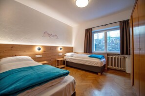 3 Schlafzimmer, kostenloses WLAN, Bettwäsche