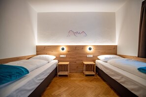 3 chambres, accès au Wi-Fi (inclus), literie fournie