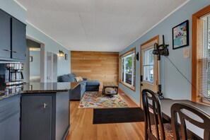 Samso Villa | 2 間臥室、高級寢具、舒適加層、布置獨特