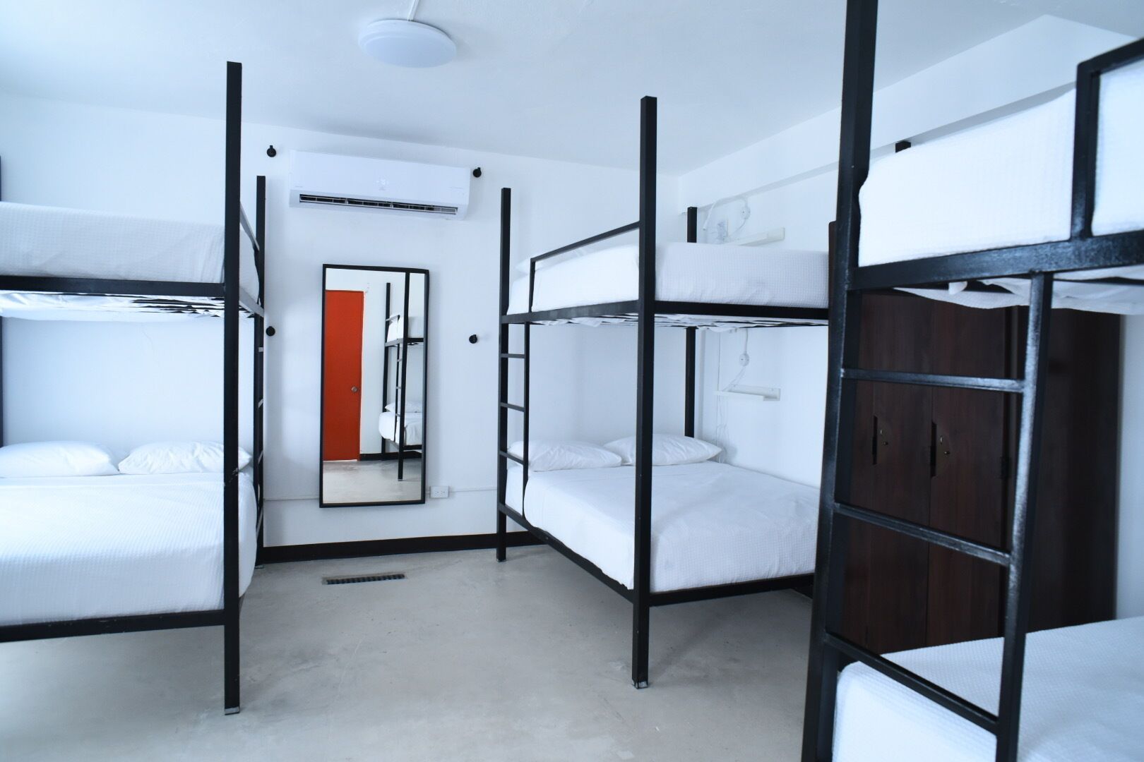 Juliette Hostel for Women Only