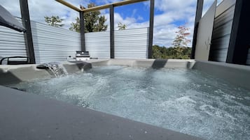 室外 SPA 浴池