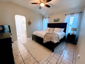 3 bedrooms, desk, iron/ironing board, free WiFi