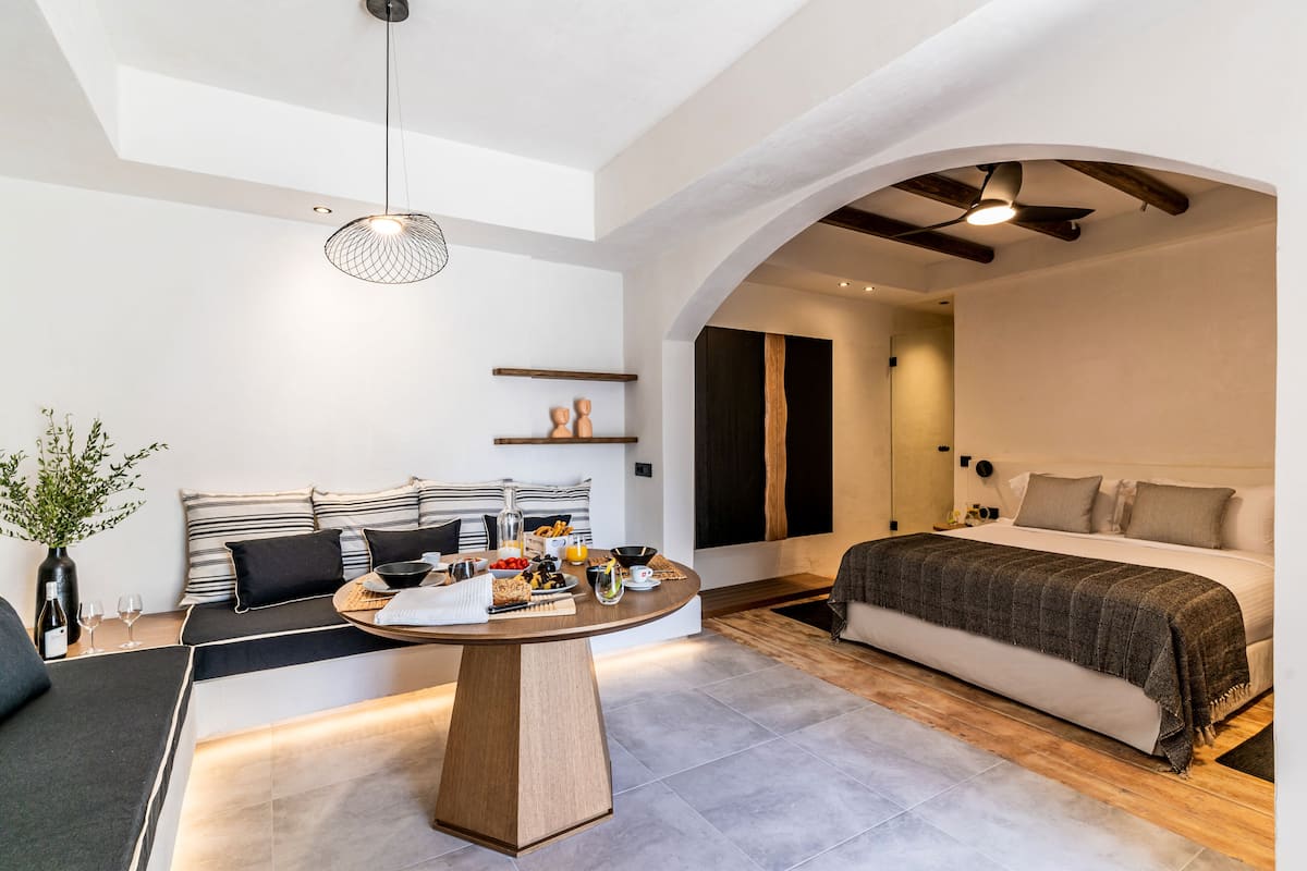 Habitación cuádruple | Decoración personalizada y insonorización