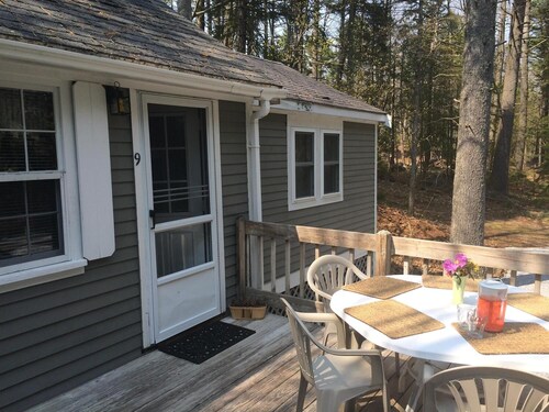 Pine Grove Cottages: Cottage 9 - Pet Friendly