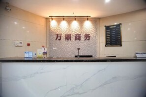 Ảnh chưa phân loại, 4 trong số 6 ảnh, nút