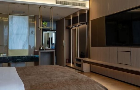 Room. Jinhui International Hotel