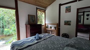 2 bedrooms, hypo-allergenic bedding, free WiFi