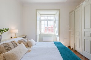 2 chambres, fer et planche à repasser, accès au Wi-Fi (inclus)