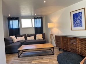 TV - Villa Fouesnant Beg Meil 150 m from the beach and paths with garden (Fouesnant)