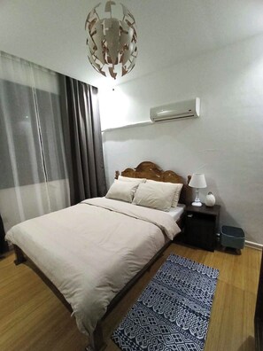 1 bedroom, desk, free WiFi, bed sheets
