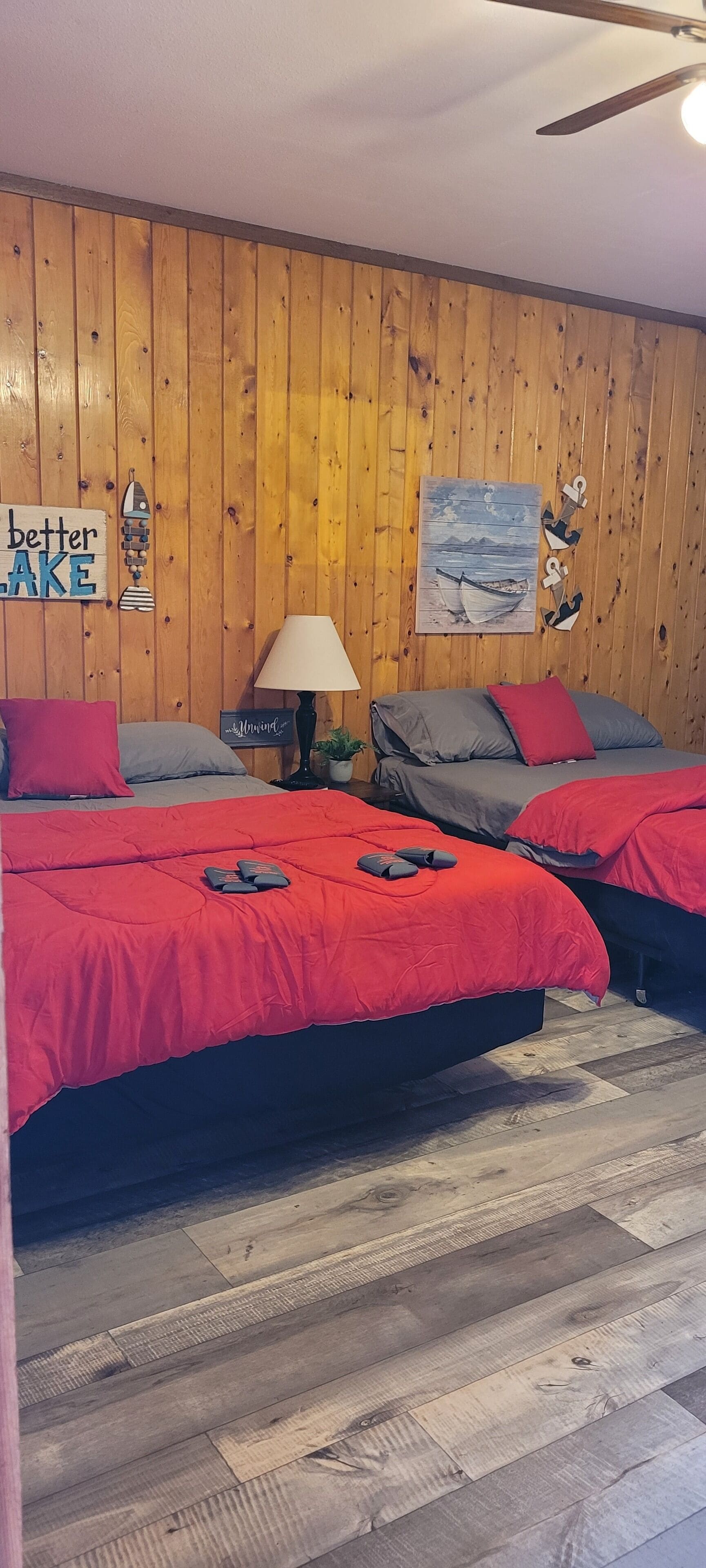 1 bedroom, bed sheets, wheelchair access