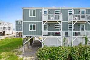 Exterior - Beach D-ehs at Ocean Isle Beach, ocean front condo with pool (Ocean Isle Beach)