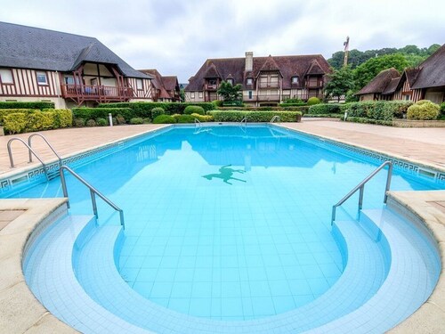 House Domaine de Clairefontaine with bicycle swimming pool tennis