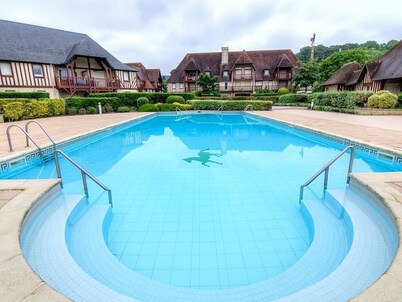House Domaine de Clairefontaine with bicycle swimming pool tennis