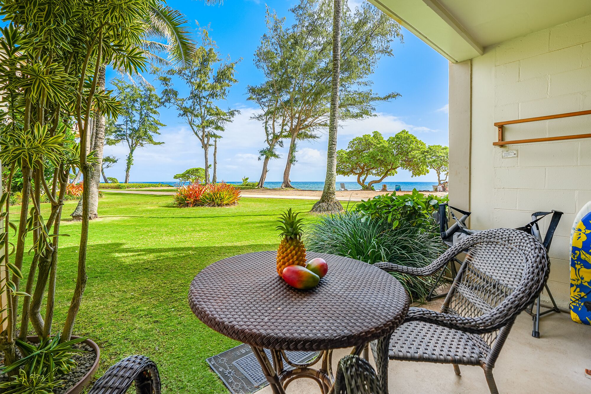 屋外ダイニングエリア