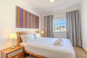 3 slaapkamers, een strijkplank/strijkijzer, gratis wifi