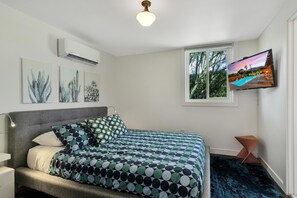 3 bedrooms, in-room safe, iron/ironing board, free WiFi