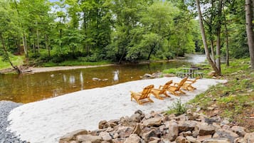 Beach nearby, sun loungers
