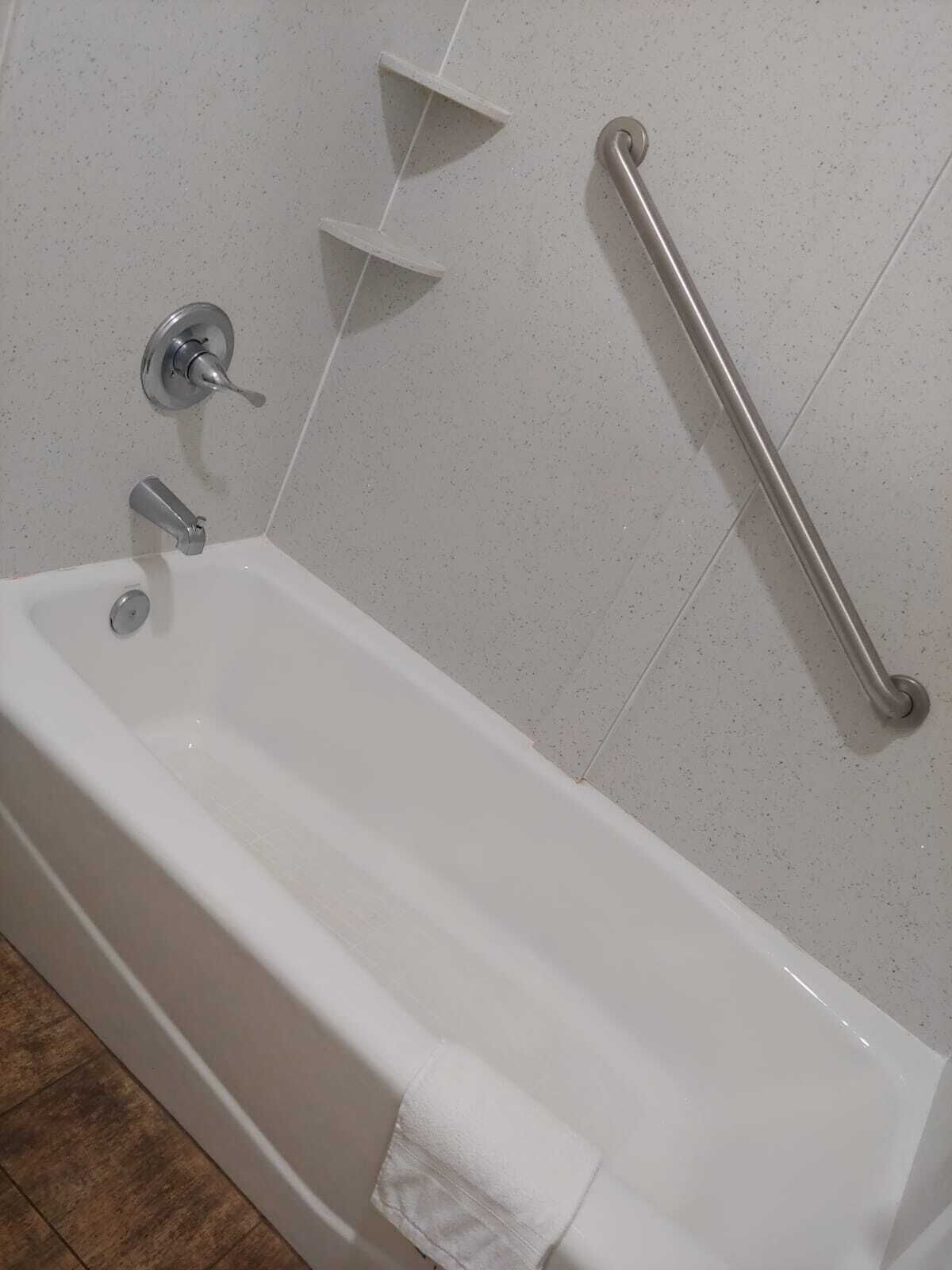 シャワー付き浴槽、タオル