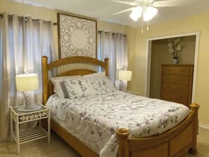 3 bedrooms, iron/ironing board, free WiFi, bed sheets