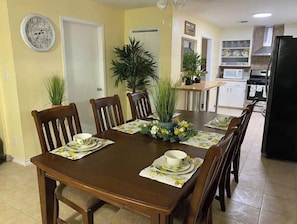 Dining - Mama’s home (Pharr)