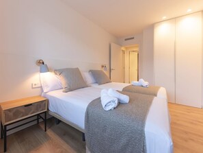 3 Schlafzimmer, Bügeleisen/Bügelbrett, Internetzugang, Bettwäsche
