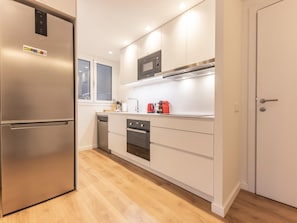 Fridge, microwave, oven, dishwasher