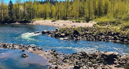 Luxe Retreat Near Columbia River Gorge & Multnomah Falls