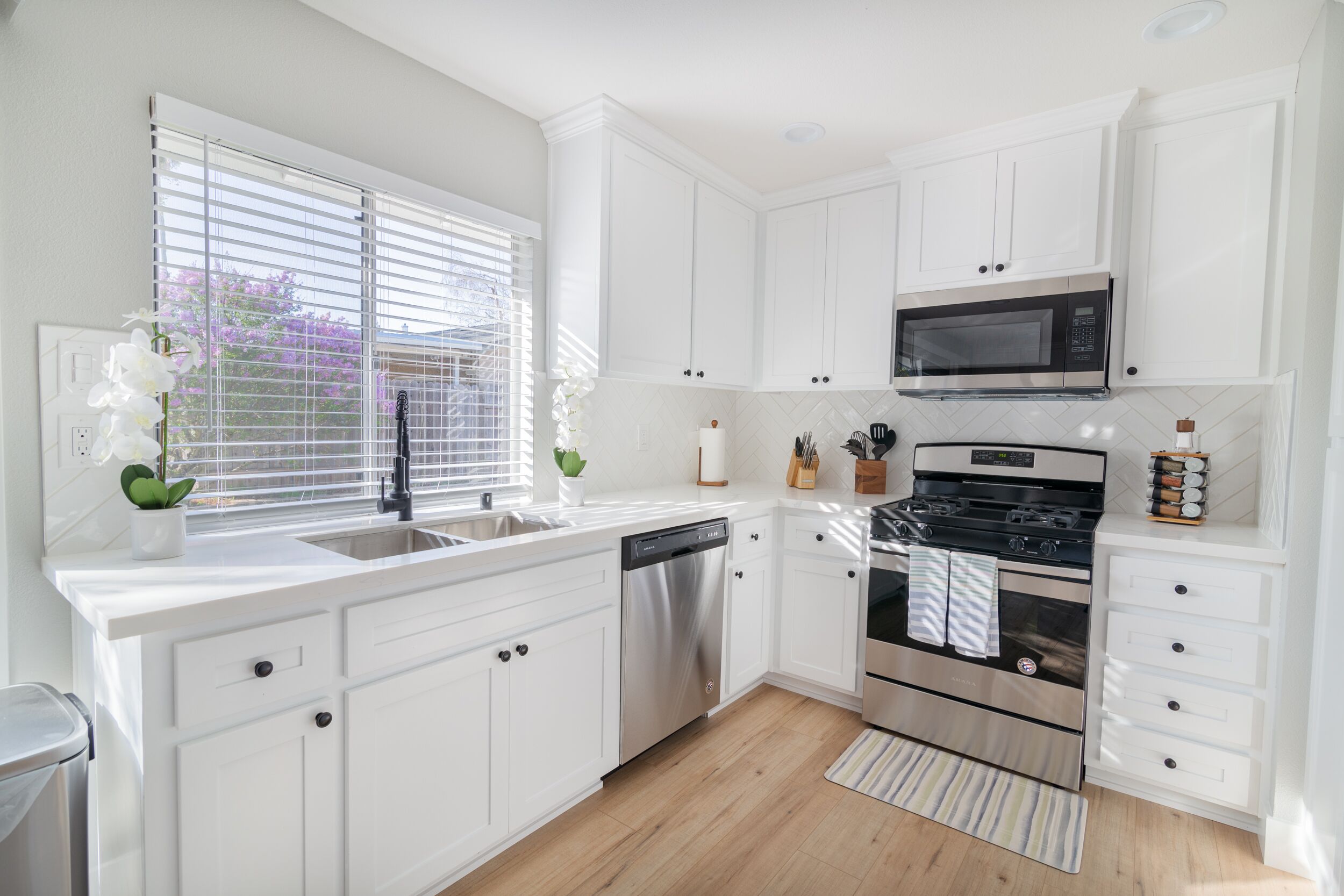 5 bedrooms 3 bath with EV fast charger