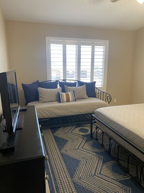 3 habitaciones, wifi gratis y ropa de cama