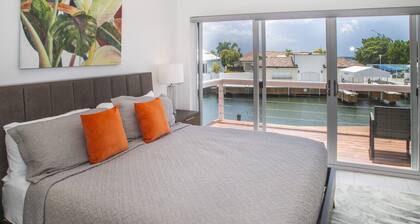 247B South Finger Waterfront Villa, Jolly Harbour