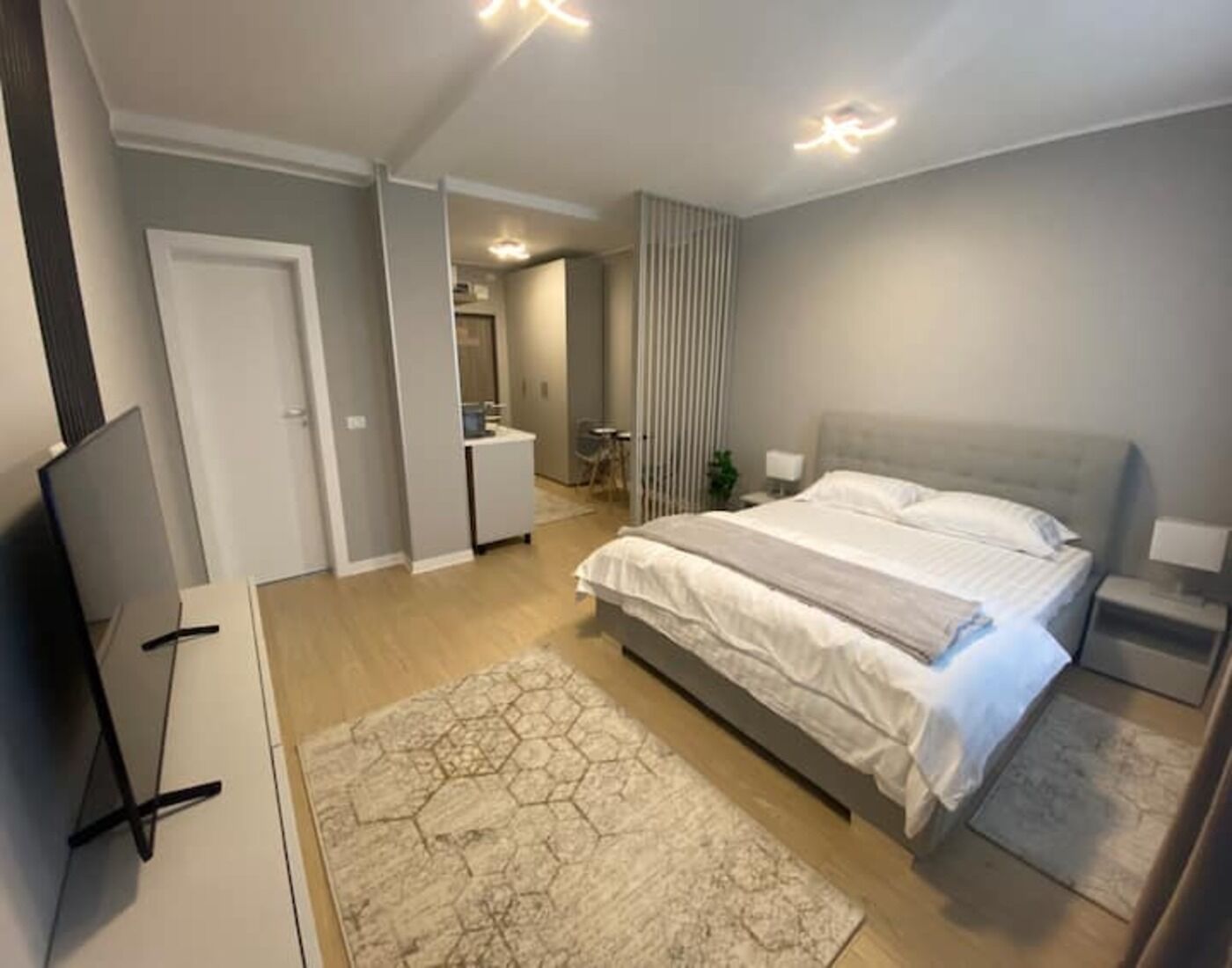 1 slaapkamer, een bureau, gratis wifi, beddengoed