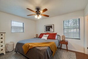 3 عدّة غرف نوم ومكتب ومكواة/لوح كي وواي فاي مجانًا