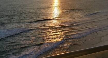 Relaxed Spanish beachfront condo w/private parking & private balcony ocean views