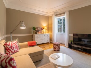 TV - Luxury apartment - The Wine Lodges - Sercial (Funchal)